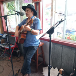 Picture of Singer Songwriter Dave Osborn